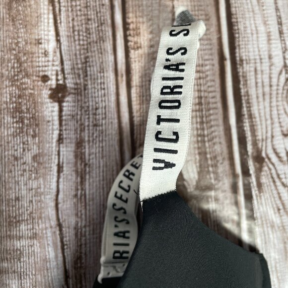 VICTORIA'S SECRET T-shirt Lightly Lined Demi 34DD Black White Underwire Bra - Picture 4 of 4